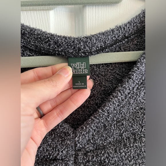 Wild Fable Cropped Sweater Size Large - Picture 3 of 3
